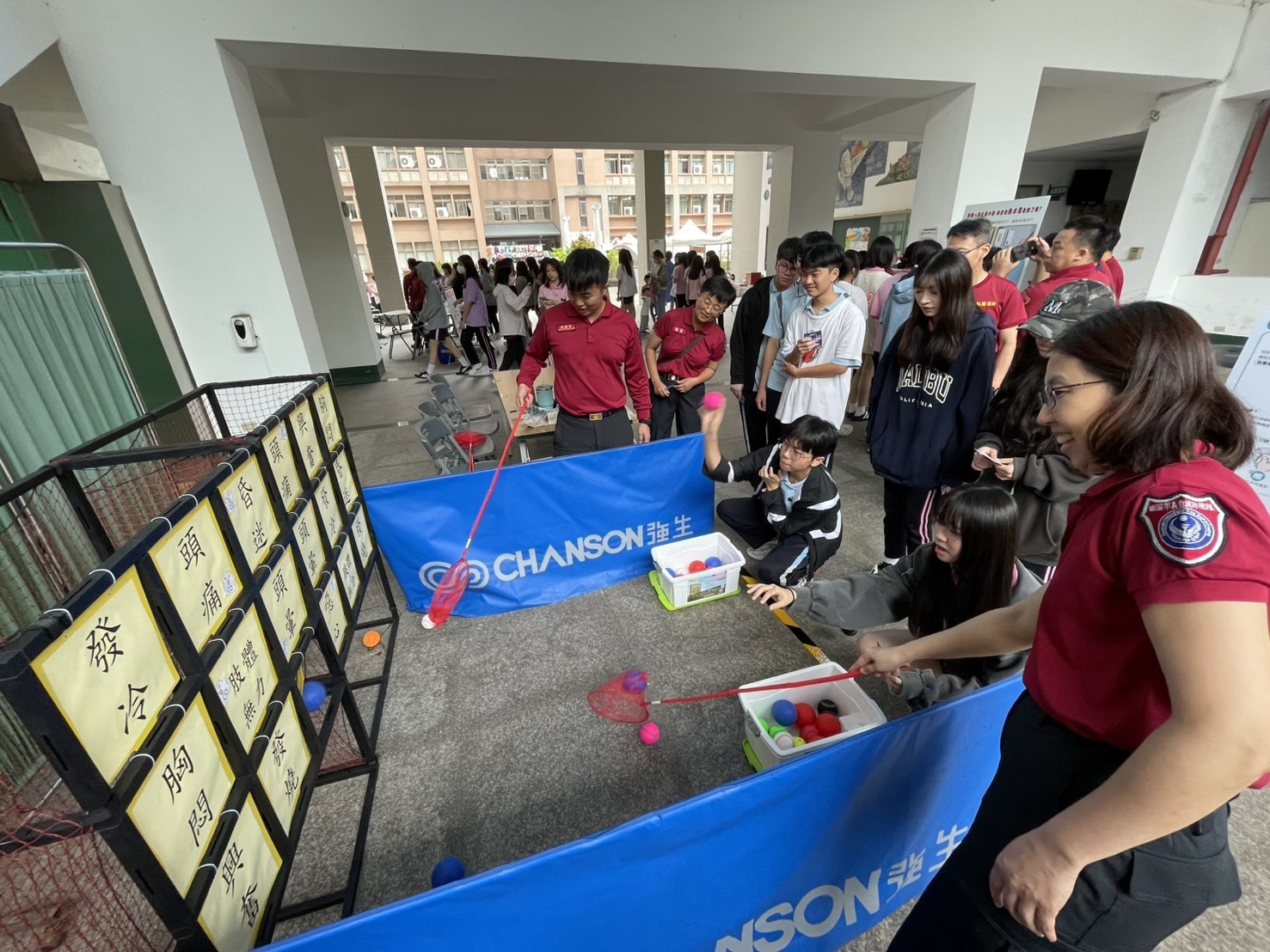 桃園市政府消防局第四大隊結合新生醫專校慶，舉辦「一氧化碳防治宣導活動」。圖：讀者提供