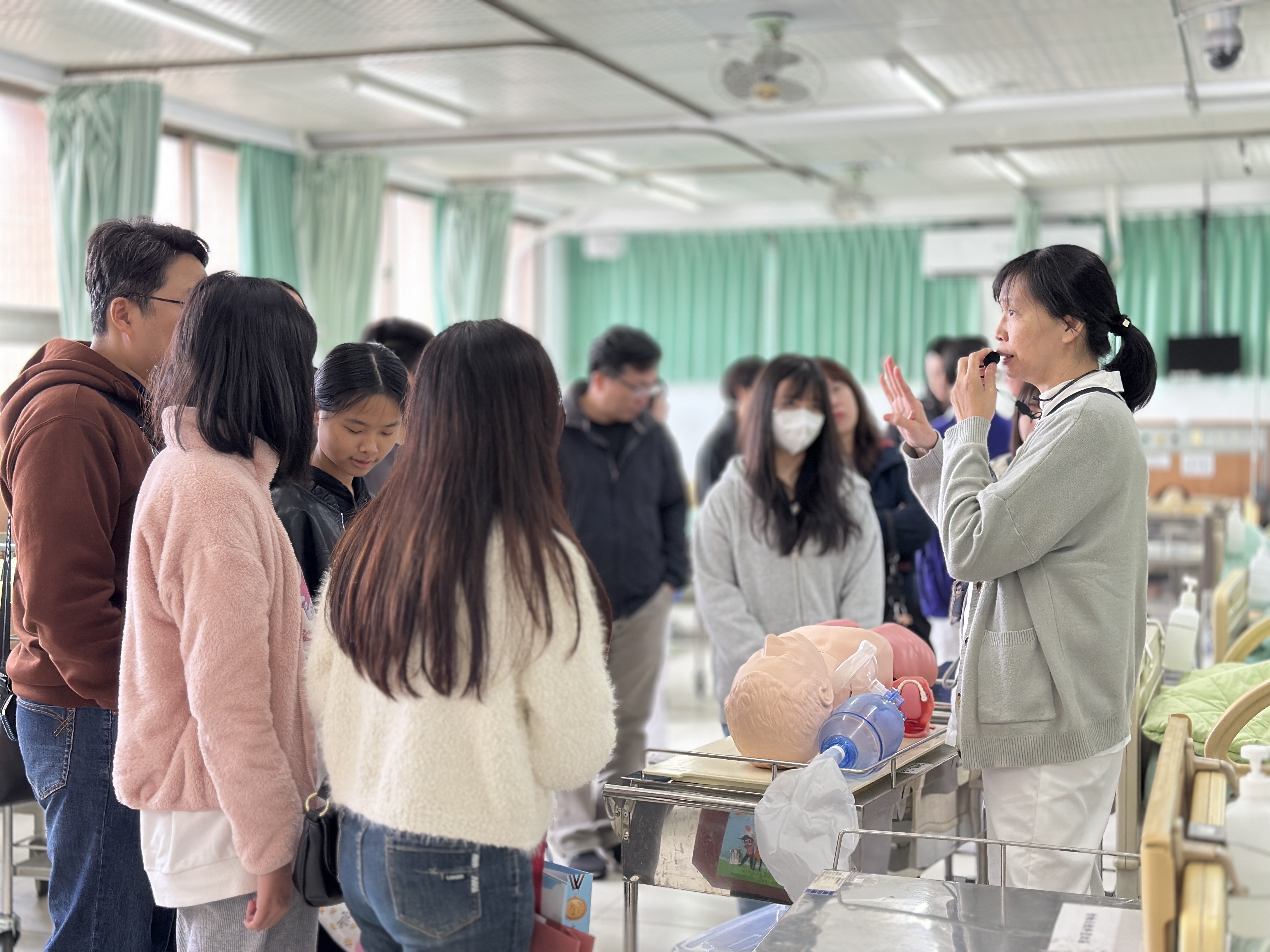 新生醫護管理專科學校今日舉辦年度首場校園參觀日。圖：新生醫專提供