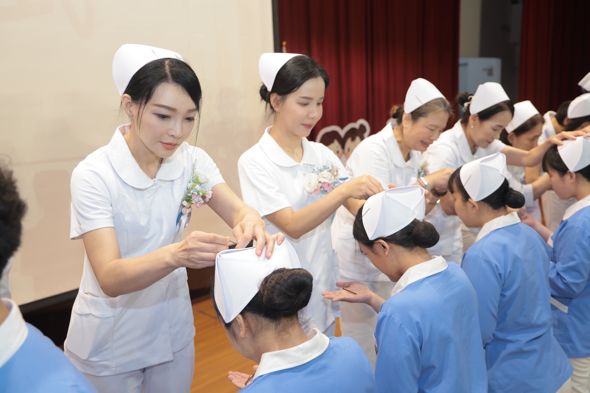 新生醫專114學年度護理科加冠典禮。圖：新生醫專提供