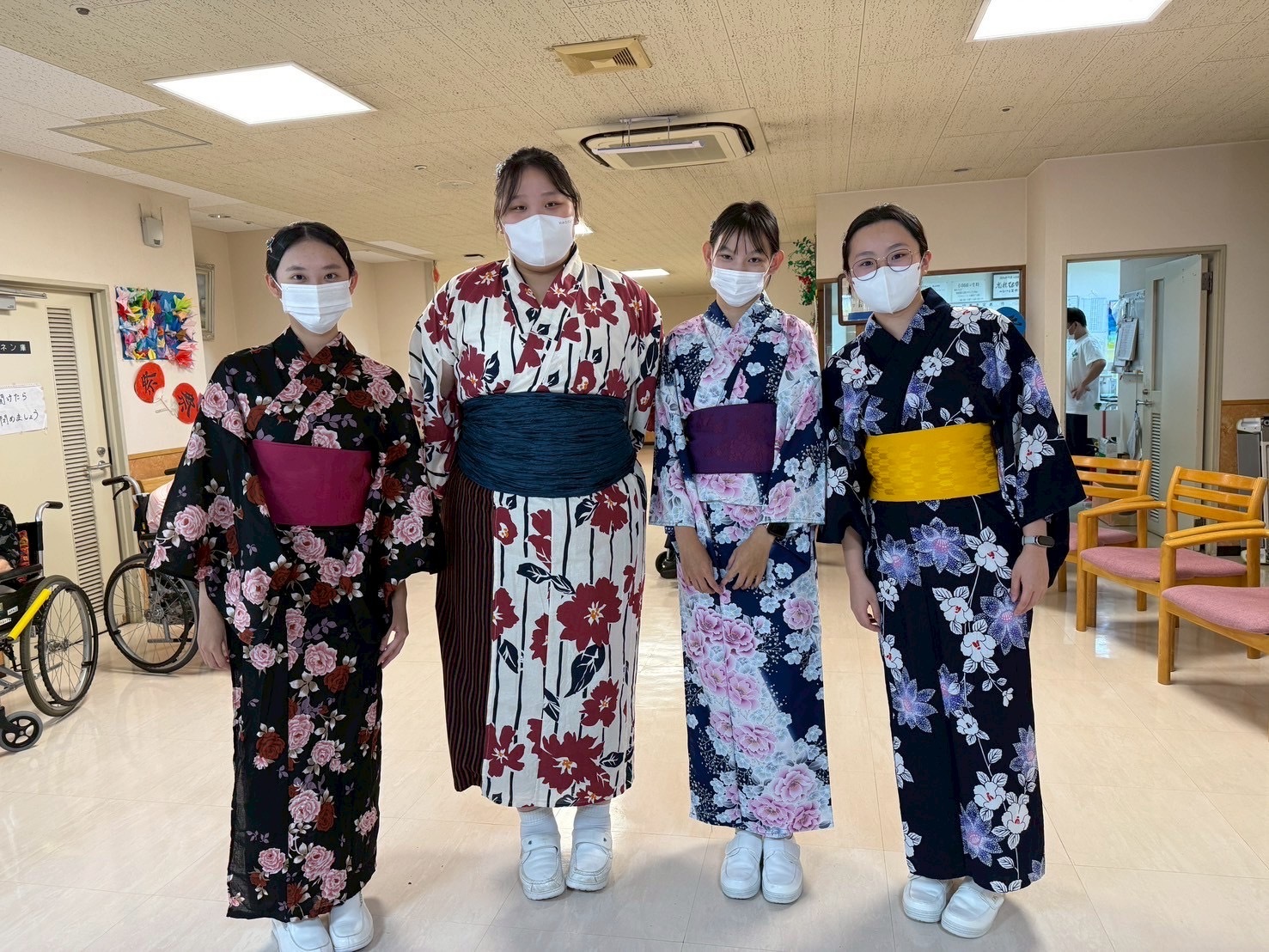 學生穿著浴衣參與文化體驗，感受日本長照的人文氛圍。圖：新生醫專提供